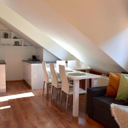 New Central Rooftop With Private Wellness, Sauna & Whirlpool Bath Prague Extérieur photo