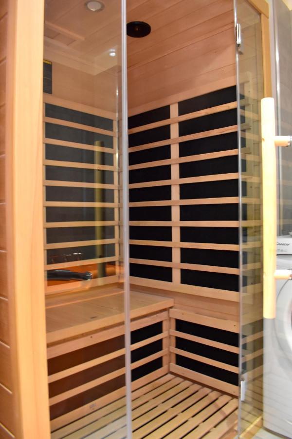 New Central Rooftop With Private Wellness, Sauna & Whirlpool Bath Prague Extérieur photo